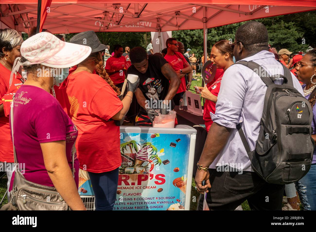 Wells Fargo promotional event giving out locally produced ice cream in Fort Greene Park in Brooklyn in New York on Saturday, August 26, 2023.  (© Richard B. Levine) Stock Photo