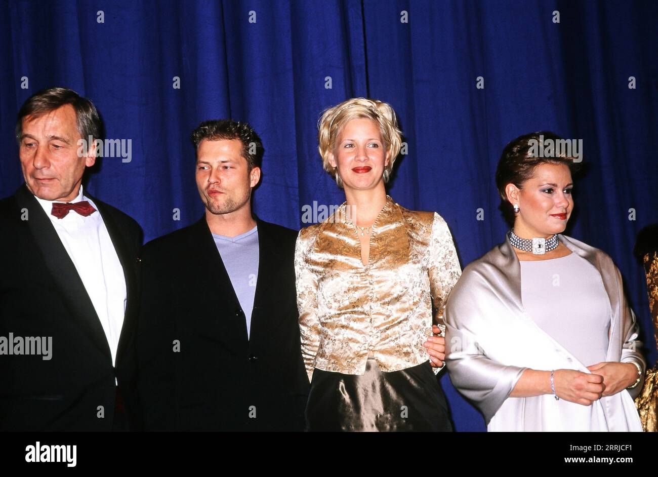 Wolfgang Clement, Ministerpräsident von Nordrhein-Westfalen, Schauspieler Til Schweiger mit Ehefrau Dana und Großherzogin Maria Teresa von Luxemburg, bei der Unesco Gala in Neuss, 1998. Stock Photo