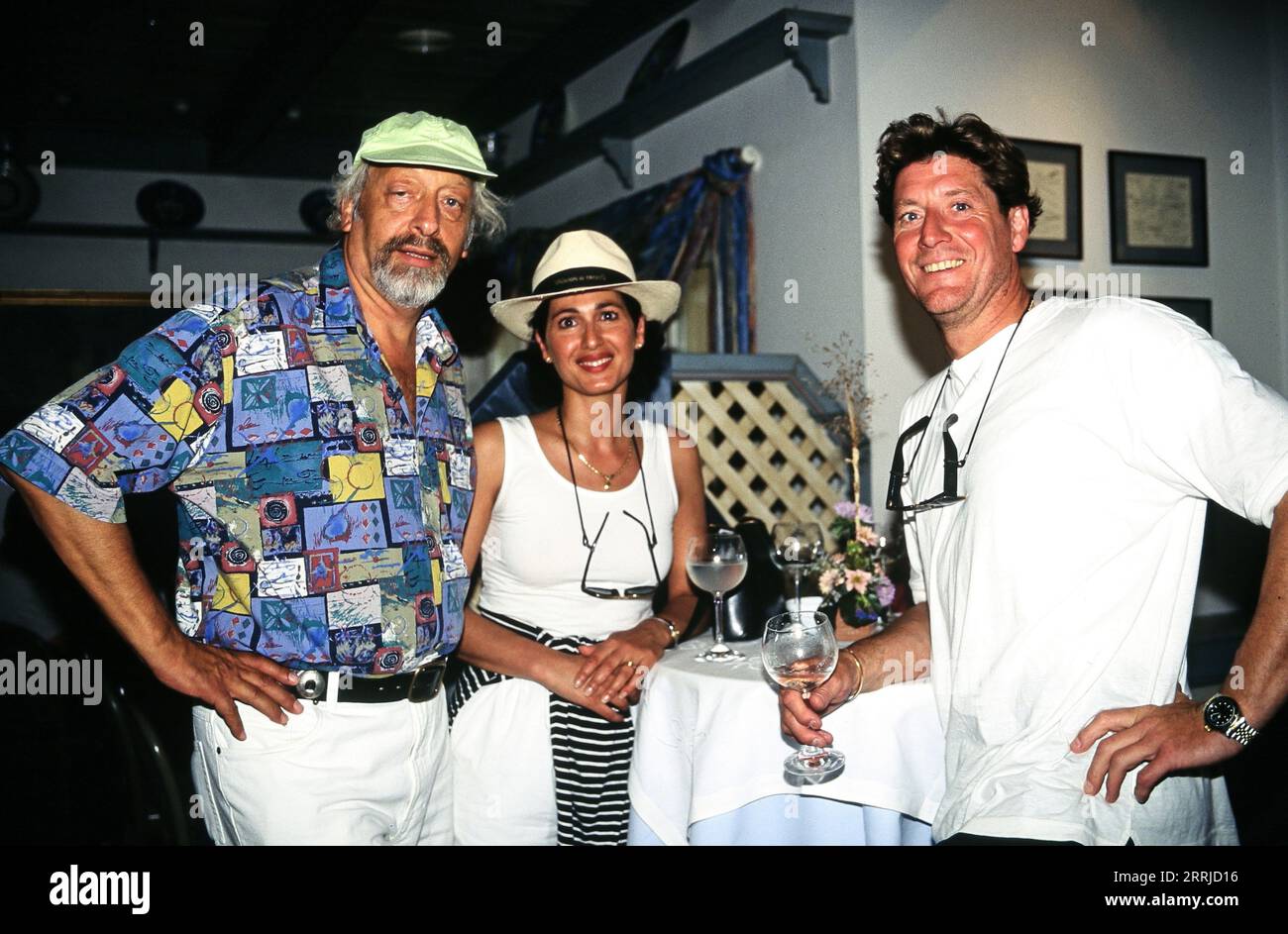 Komiker Karl Dall mit Ex Fussball Torhüter Toni Schumacher und Ehefrau