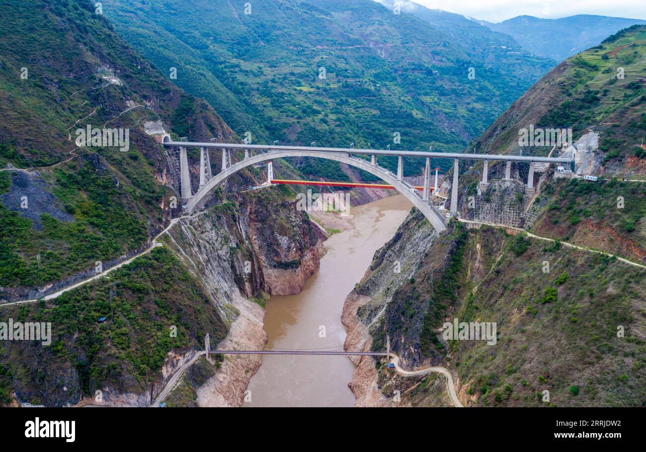 Dali ruili hi-res stock photography and images - Alamy