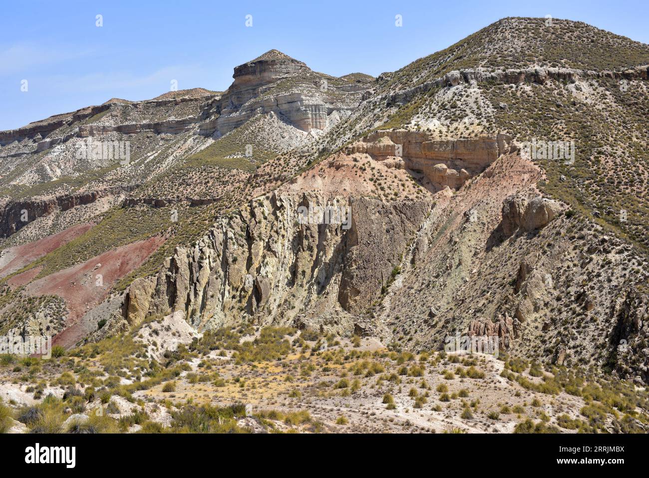 Angular unconformity betwen Cretaceous limestones (vertical) and Pliocene and Pleistocene clays (horizontal). This photo was taken in Gorafe (Discorda Stock Photo