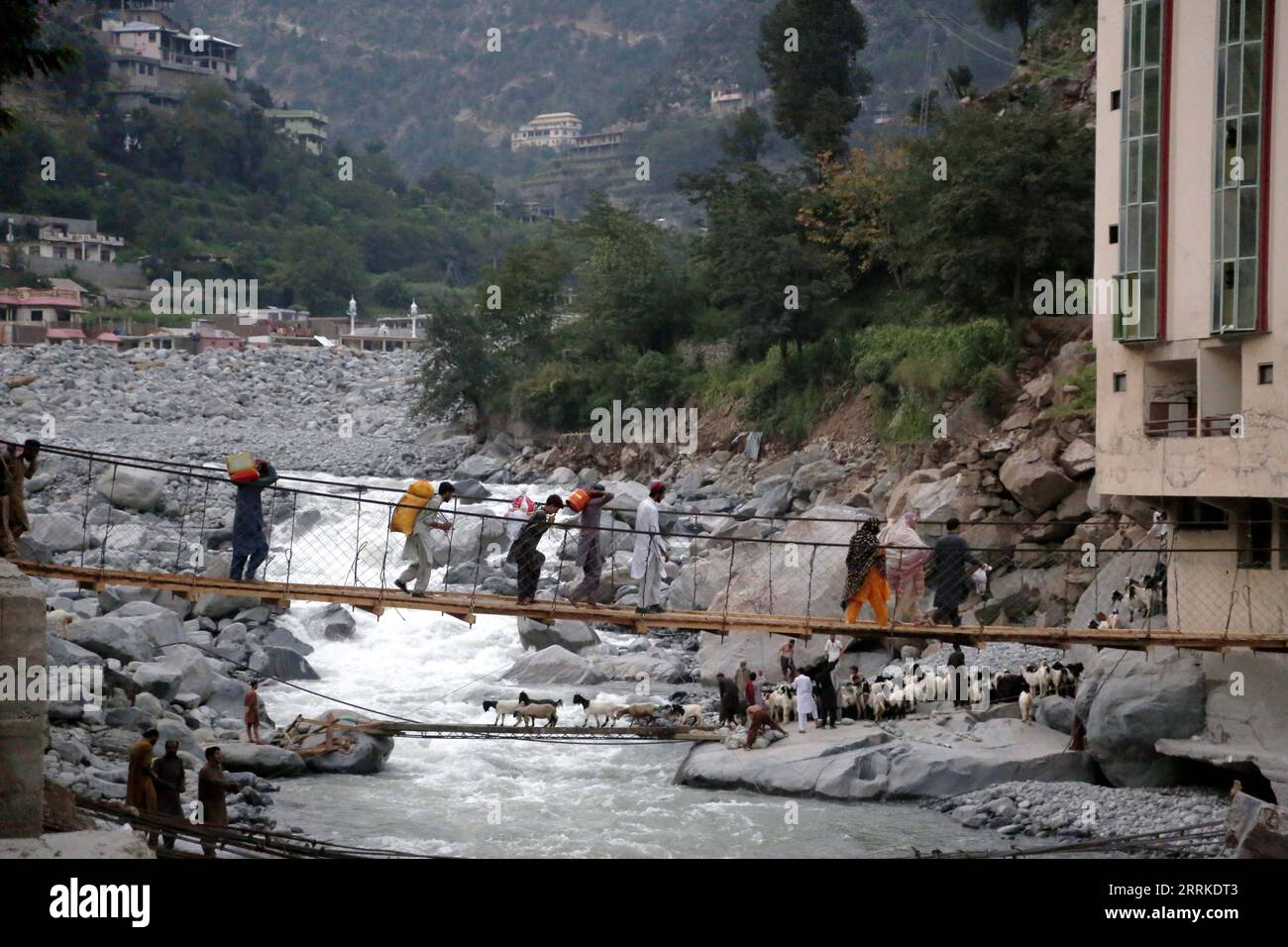 Bahrain rain hires stock photography and images Alamy