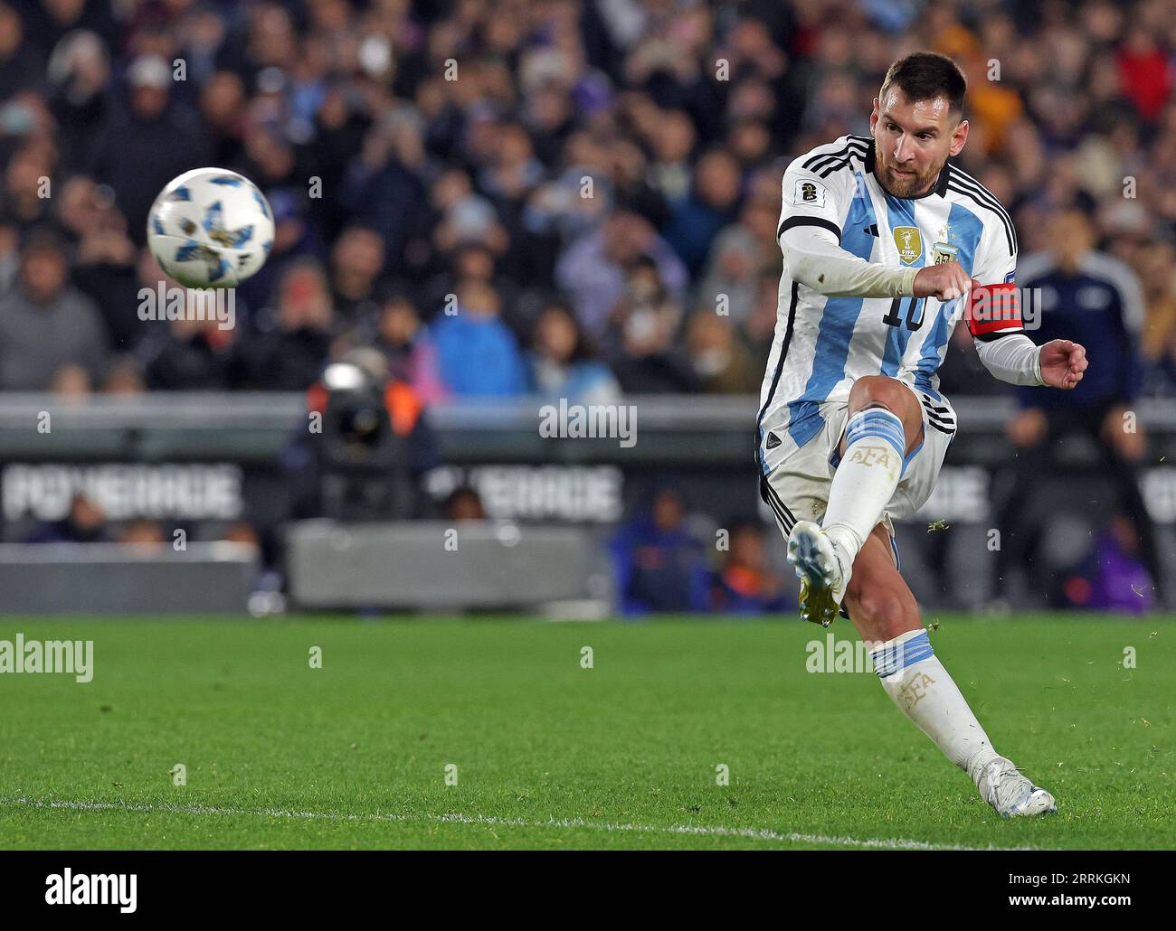 Buenos Aires, Argentina. 7th Sep 2023. Argentina's forward Lionel Messi takes a free-kick to score a goal against Ecuador during the South American qualification football match for the FIFA World Cup 2026 at the Monumental stadium in Buenos Aires on September 7, 2023. Credit: Alejandro Pagni/Alamy Live News Stock Photo