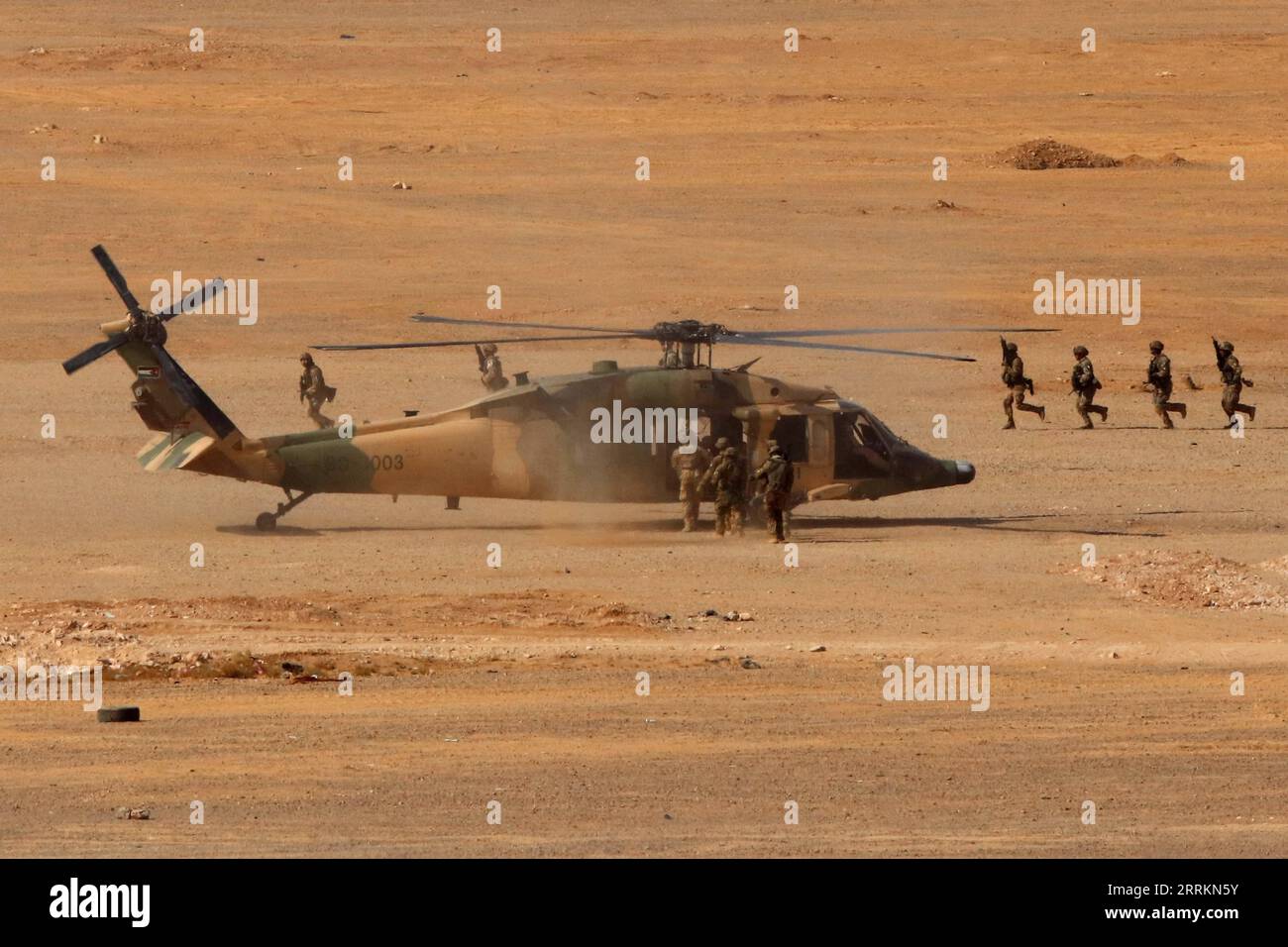 Foreign militaries hi-res stock photography and images - Alamy