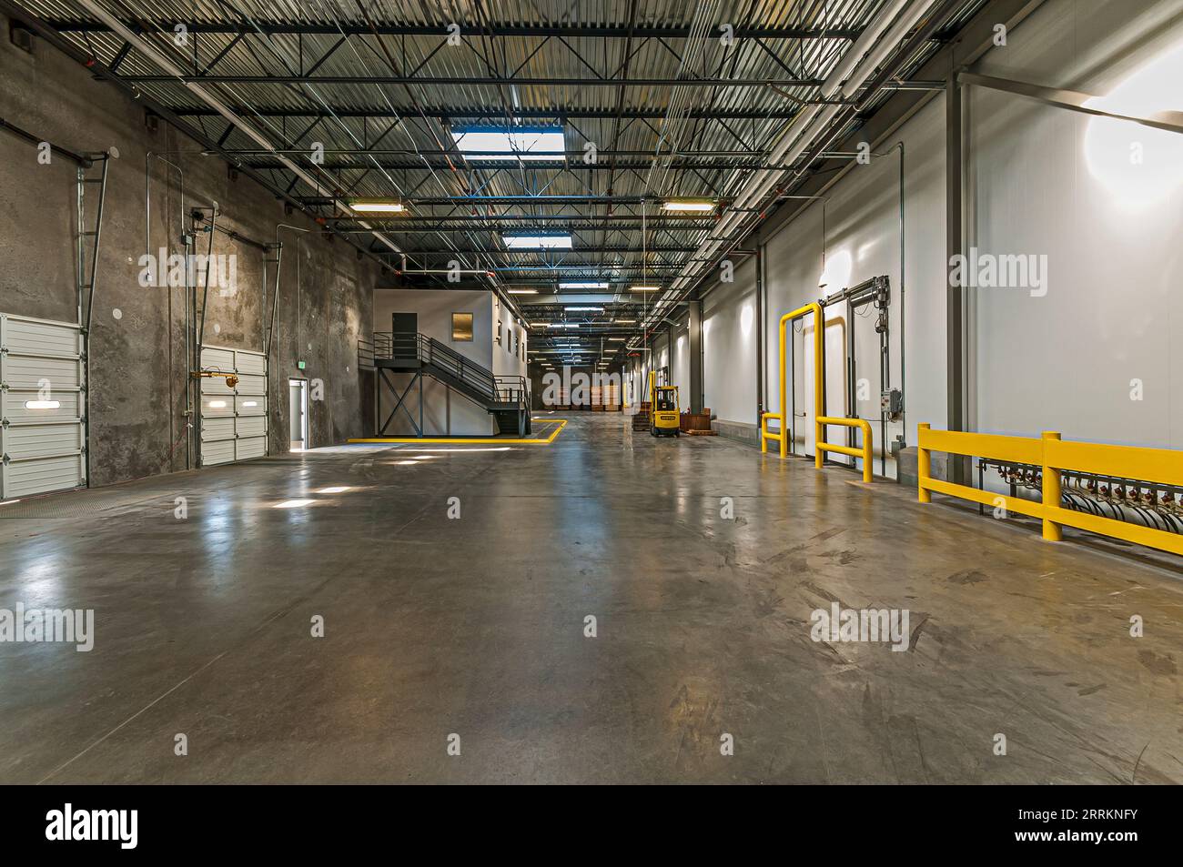 Newly constructed coldstorage facility loading dock Stock Photo Alamy
