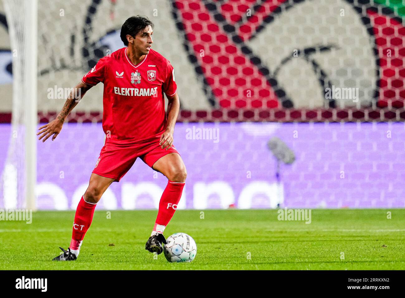 Enschede, Netherlands. 08th Sep, 2023. ENSCHEDE, NETHERLANDS - SEPTEMBER 8: Bryan Ruiz of FC Twente 2010 & 2011 runs with the ball during the Farewell match of Wout Brama between FC Twente 2010 & 2011 and Wouts All Stars at De Grolsch Veste on September 8, 2023 in Enschede, Netherlands. (Photo by Patrick Goosen/Orange Pictures) Credit: Orange Pics BV/Alamy Live News Stock Photo