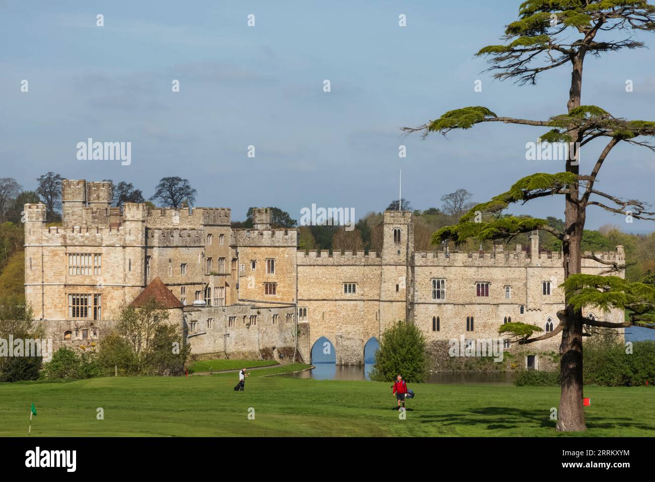 England, Kent, Maidstone, Leeds Castle and Golf Course Stock Photo Alamy