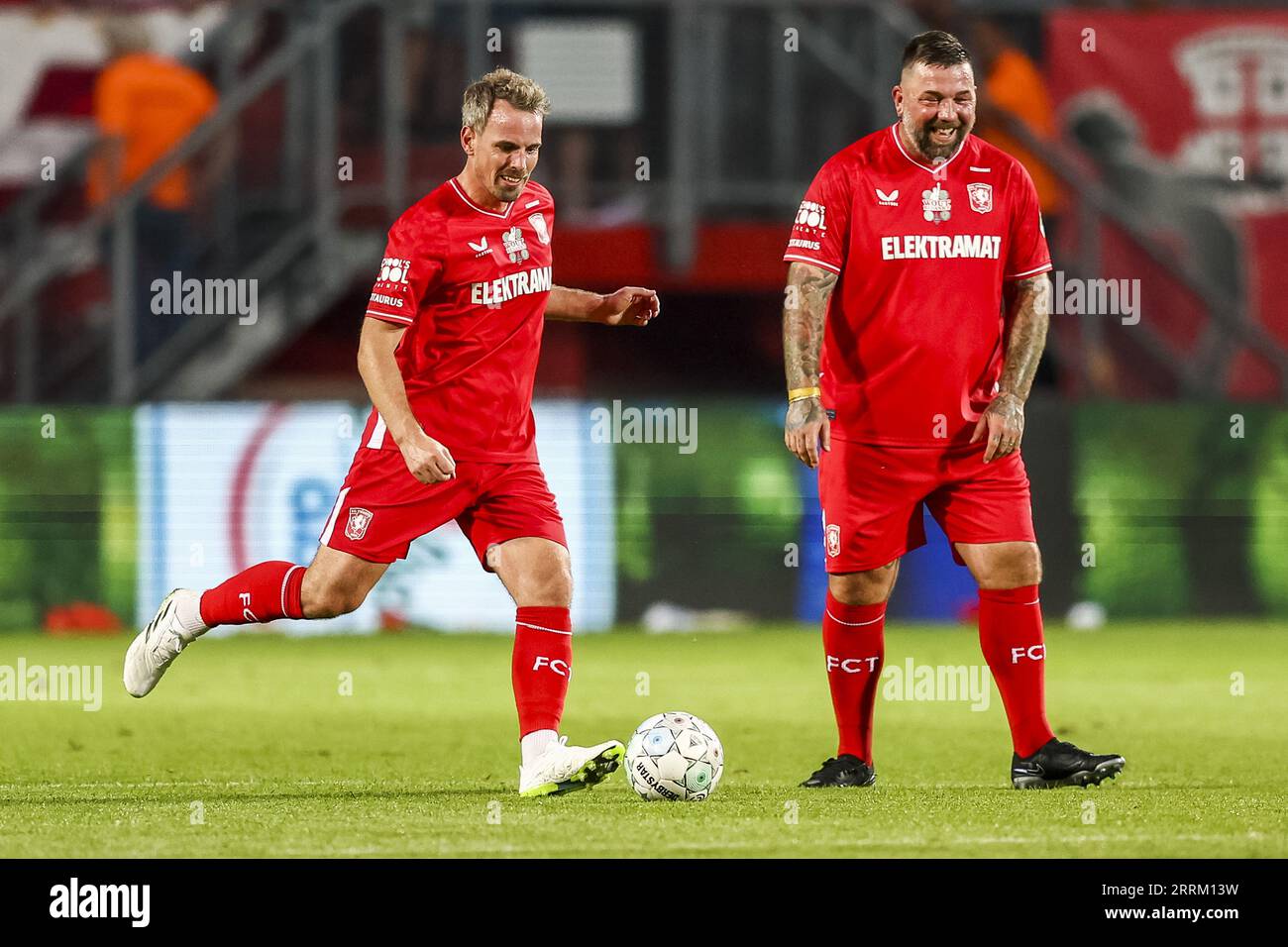 ENSCHEDE - Wout Brama, Theo Janssen (lr) during Wout Brama's farewell match  in De Grolsch Veste. Brama played fifteen seasons and almost four hundred  matches in the shirt of FC Twente. For