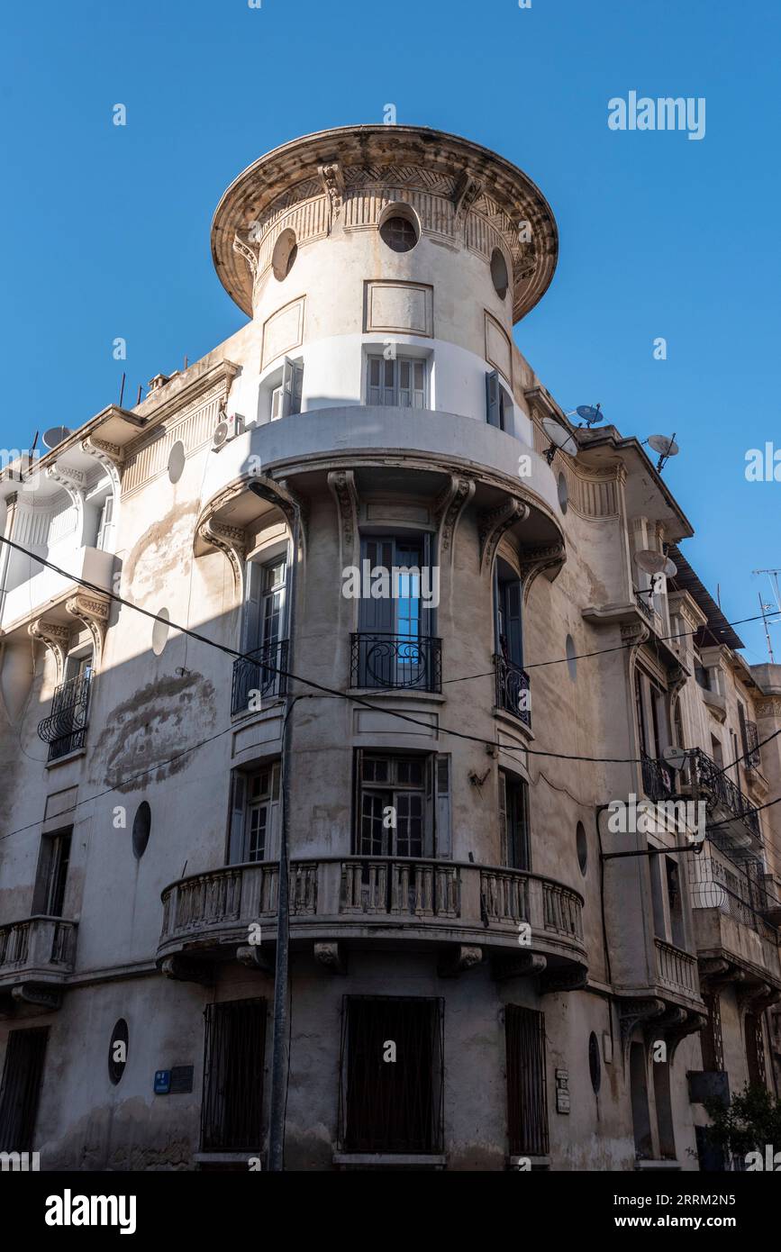 Old derelict Art Deco houses in the Ville Nouvelle of Casablanca, Morocco Stock Photo