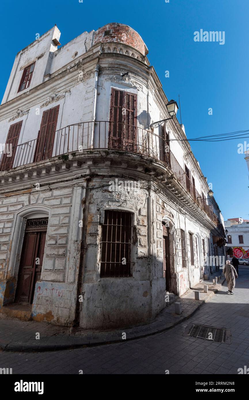 Old derelict Art Deco houses in the Ville Nouvelle of Casablanca, Morocco Stock Photo