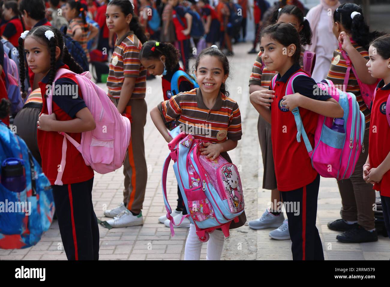 221002 CAIRO, Oct. 2, 2022 Students are pictured at a public