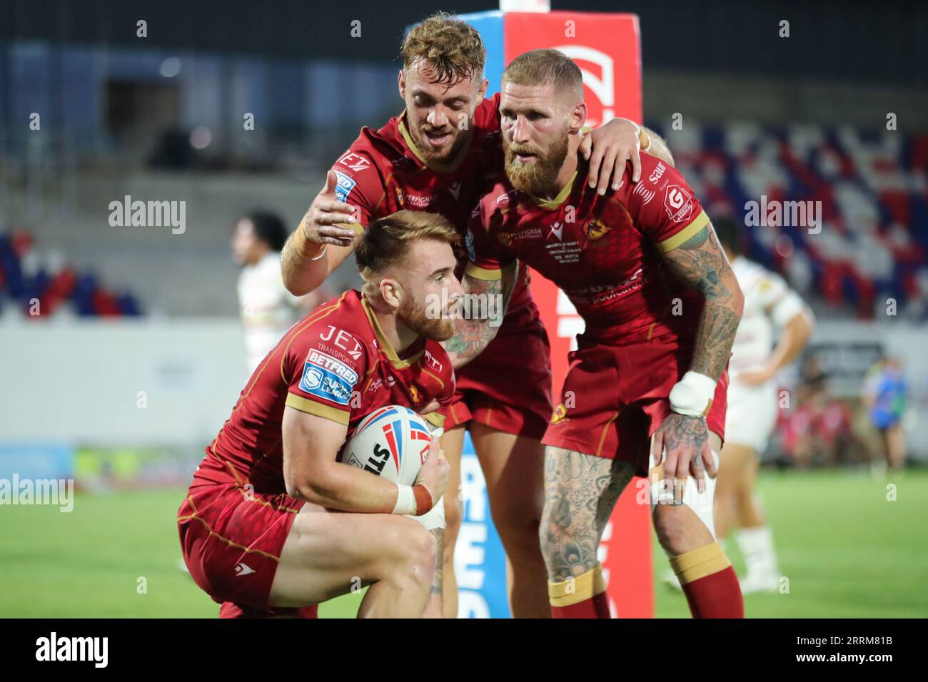 Wakefield, UK. 08th Sep, 2023. Be Well Support Stadium, Wakefield, West Yorkshire, 8th September 2023. Betfred Super League Wakefield Trinity vs Catalans Dragons Adam Keighran (L) of Catalans Dragons celebrates scoring the try against Wakefield Trinity alongside team mates Sam Tomkins (R) Credit: Touchlinepics/Alamy Live News Stock Photo