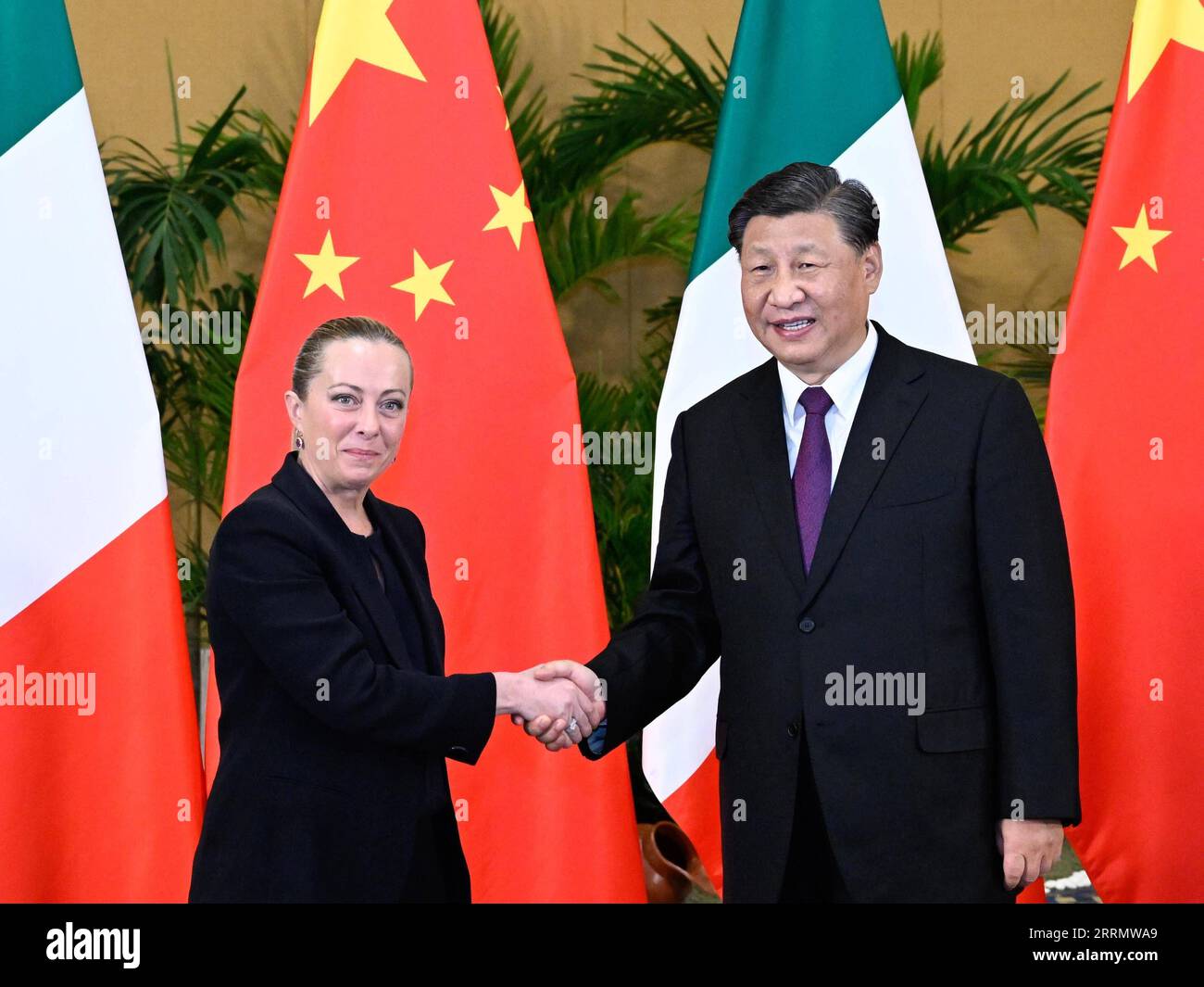 221116 BALI, Nov. 16, 2022 Chinese President Xi Jinping meets