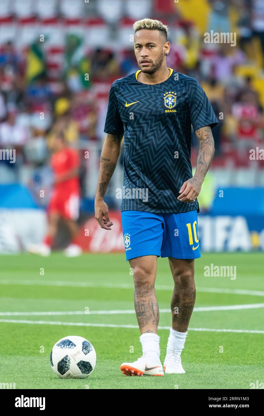 2018 Panini Prizm World Cup Neymar JR Red Blue Wave No.25 2018 Panini Prizm World Cup Neymar JR Red Blue Wave No.25