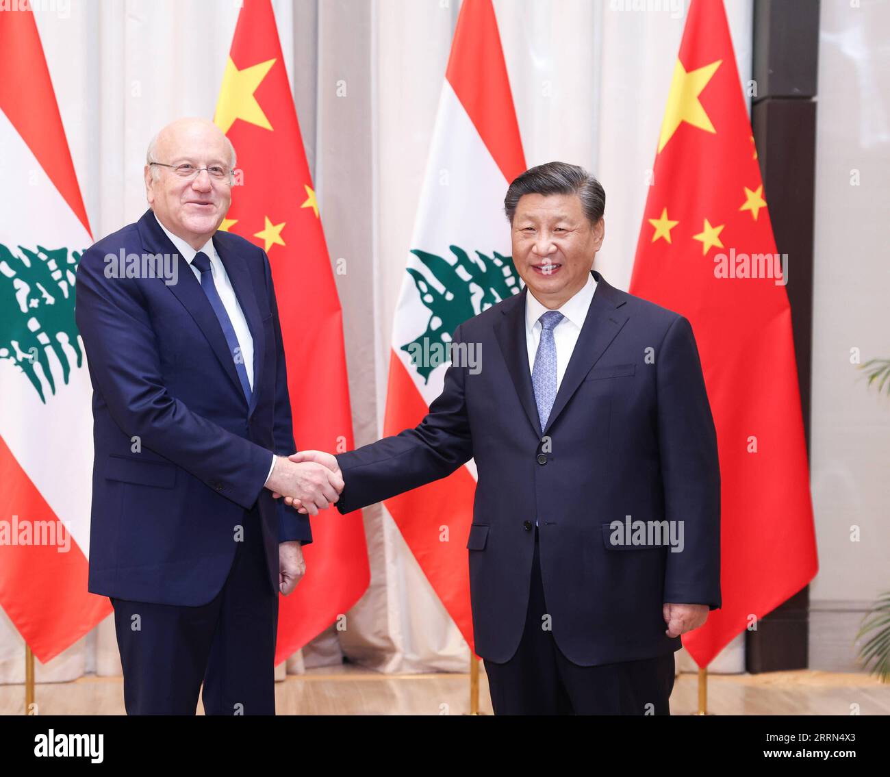 Jinping lebanon pm meting hi-res stock photography and images - Alamy