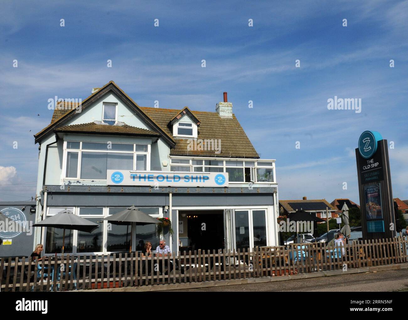 THE OLD SHIP INN, MARINE PARADE, LEE ON THE SOLENT, HANTS PIC MIKE