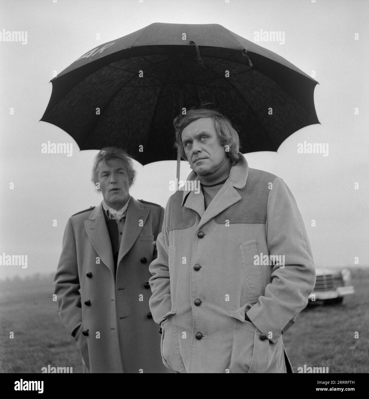 Das Amulett des Todes, Kriminalfilm, Deutschland 1975, Regie: Ralf Gregan, Günter Vaessen, Darsteller: Günther Stoll, Horst Frank Stock Photo