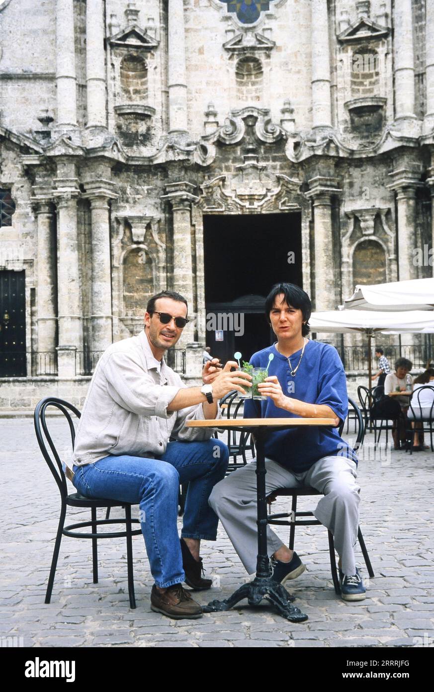 Michael Roll, deutscher Schauspieler und Synchronsprecher, mit Ehefrau Antje im Urlaub auf Kuba 1999. Stock Photo