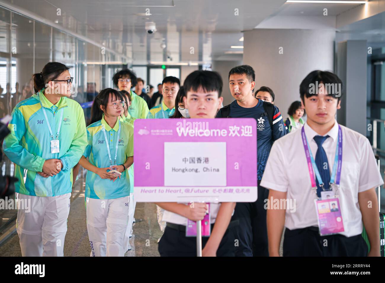 Hangzhou, China. 9th Sep, 2023. A member of China's Hong Kong delegation arrives at the Xiaoshan International Airport for the upcoming 19th Asian Games in Hangzhou, China, Sept. 9, 2023. Credit: Jiang Han/Xinhua/Alamy Live News Stock Photo