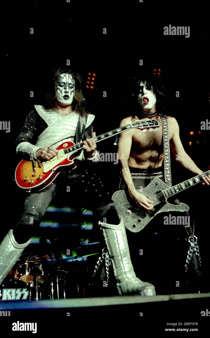 Milan Italy 1996-12-18: Paul Stanley and Ace Frehley during the