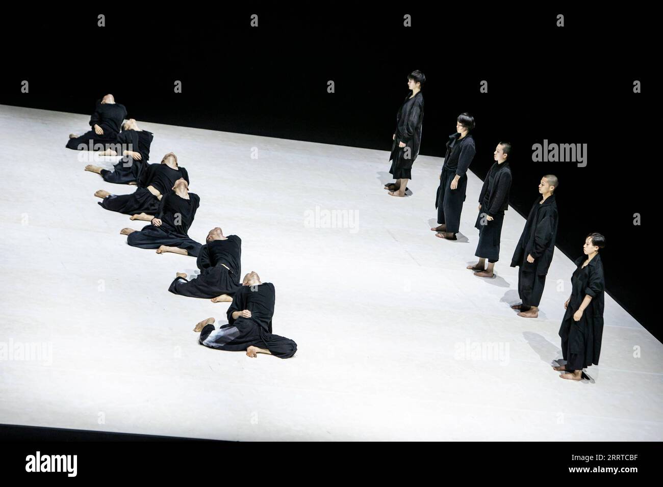 230716-athens-july-16-2023-dancers-of-china-s-tao-dance-theater