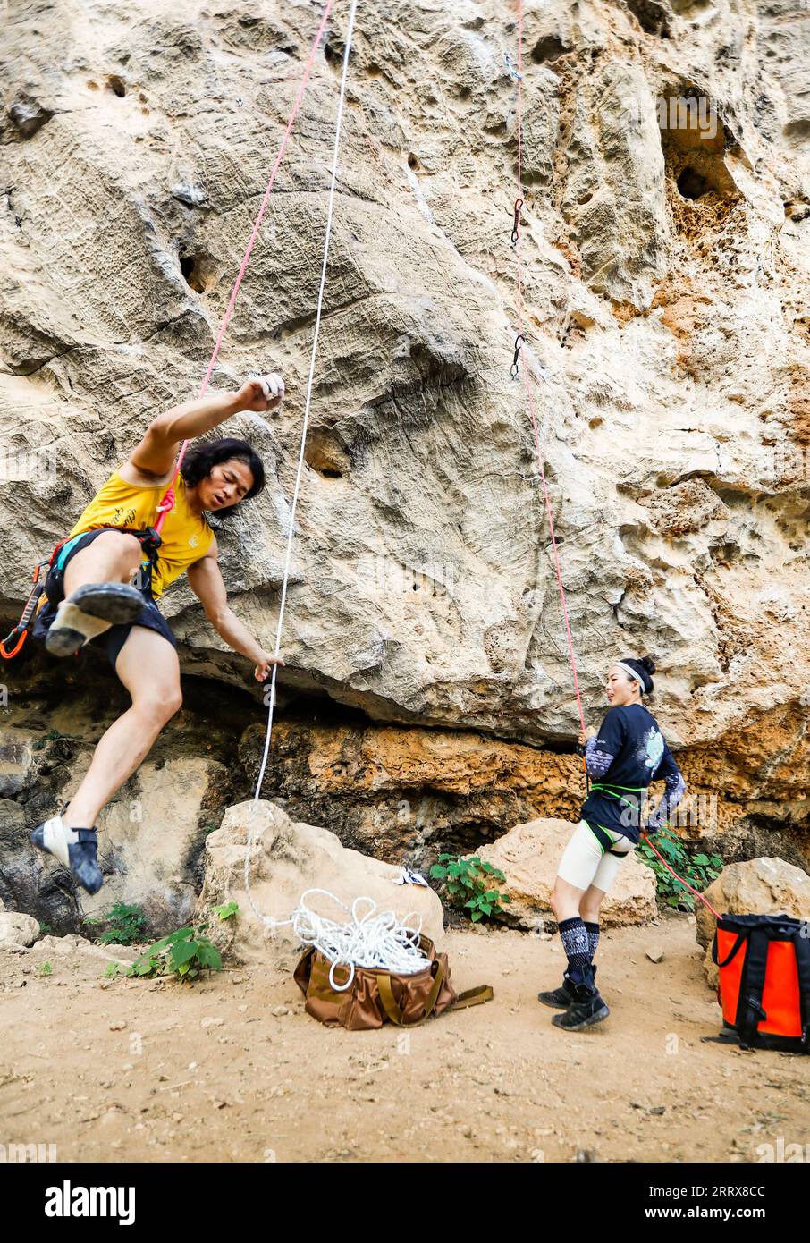 230827 GUILIN, Aug. 27, 2023 Xiao Ting R protects Liu Yongbang