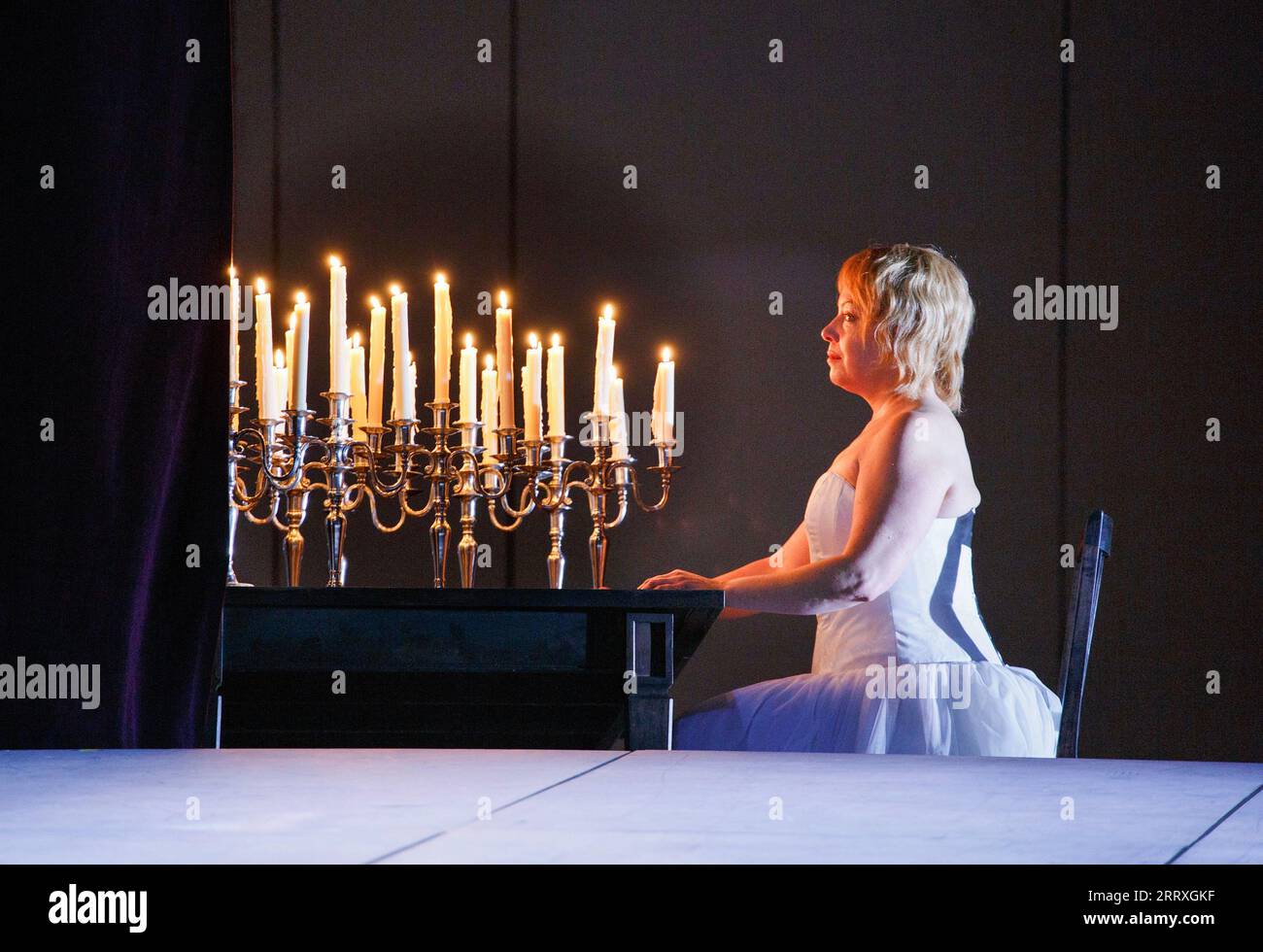 Nina Stemme (Isolde) in TRISTAN UND ISOLDE by Wagner at The Royal Opera, Covent Garden, London WC2  05/12/2014     conductor: Antonio Pappano  design: Johannes Leiacker  lighting: Olaf Winter  director: Christof Loy Stock Photo