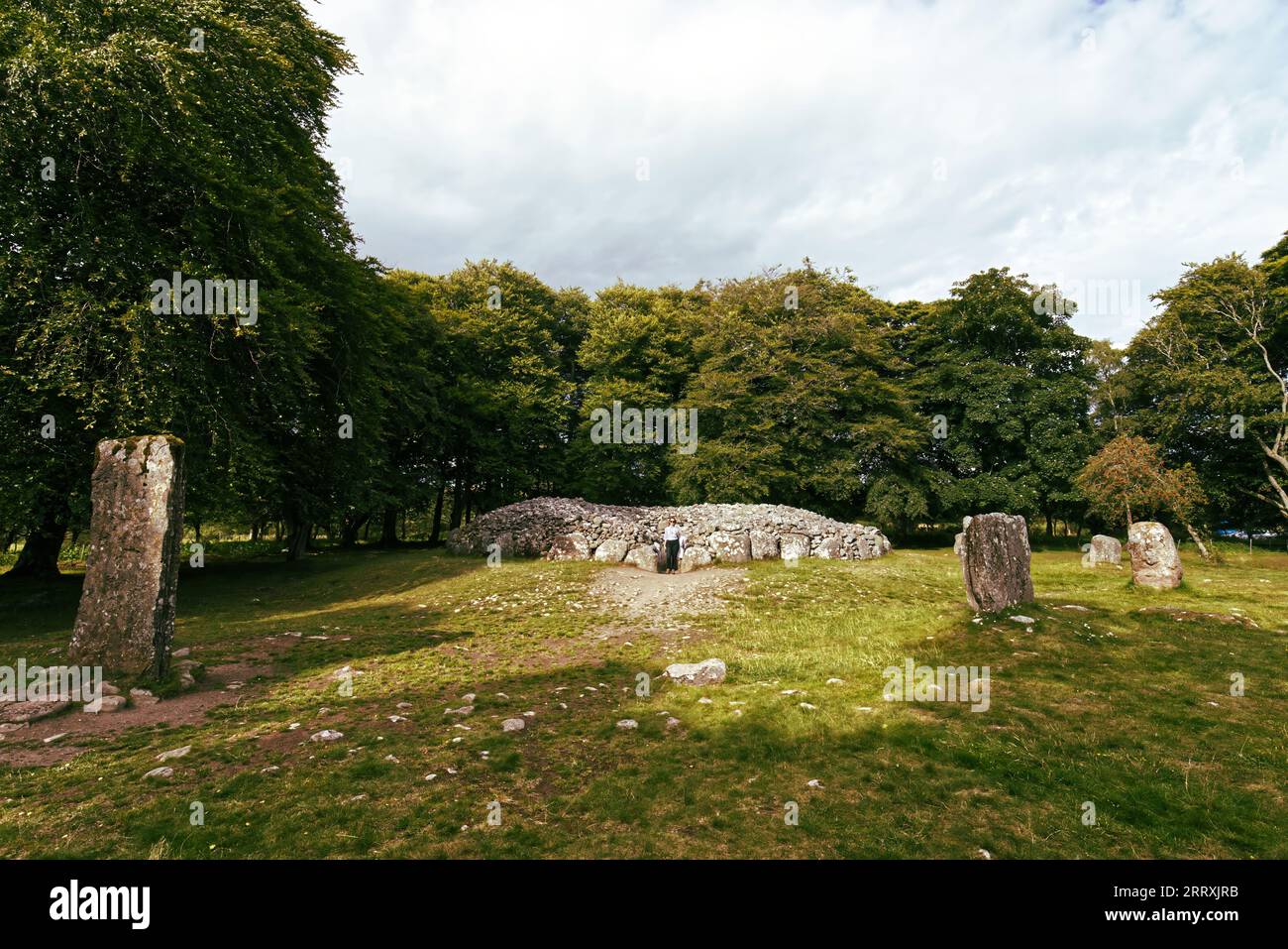 Clava Cairns: A Timeless Portal to Scotland's Bronze Age Legacy Stock ...