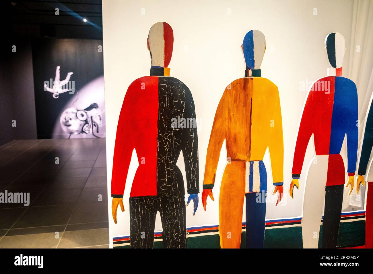 Folklore ruso hi-res stock photography and images - Alamy