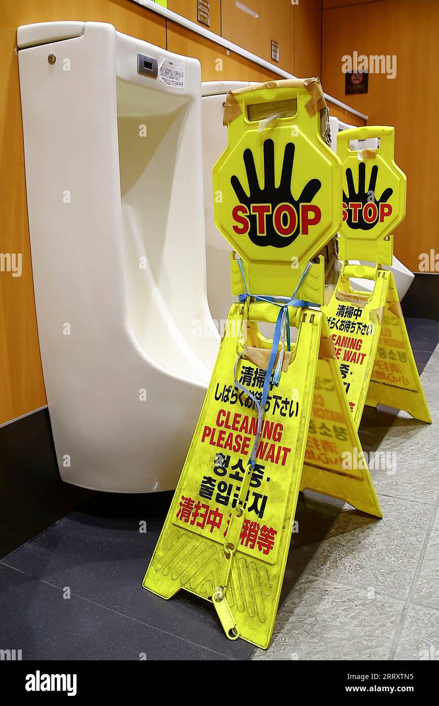 Minamitsuru-gun, Japan. 9th Sep, 2023. Caution signs are seen in the public toilet at the Fuji Subaru Line 5th Station, the most popular starting point to climb Mount Fuji. To reduce the crowds of visitors affecting the environment on Mt. Fuji every climbing season, the local government of Yamanashi aims to create a railway to control the rising of tourists, buses, and cars. The light rail transit (LRT) will be installed on the existing road of the Fuji Subaru Line until the 5th Station, the most popular starting point. (Credit Image: © Rodrigo Reyes Marin/ZUMA Press Wire) EDITORIAL USAGE Stock Photo