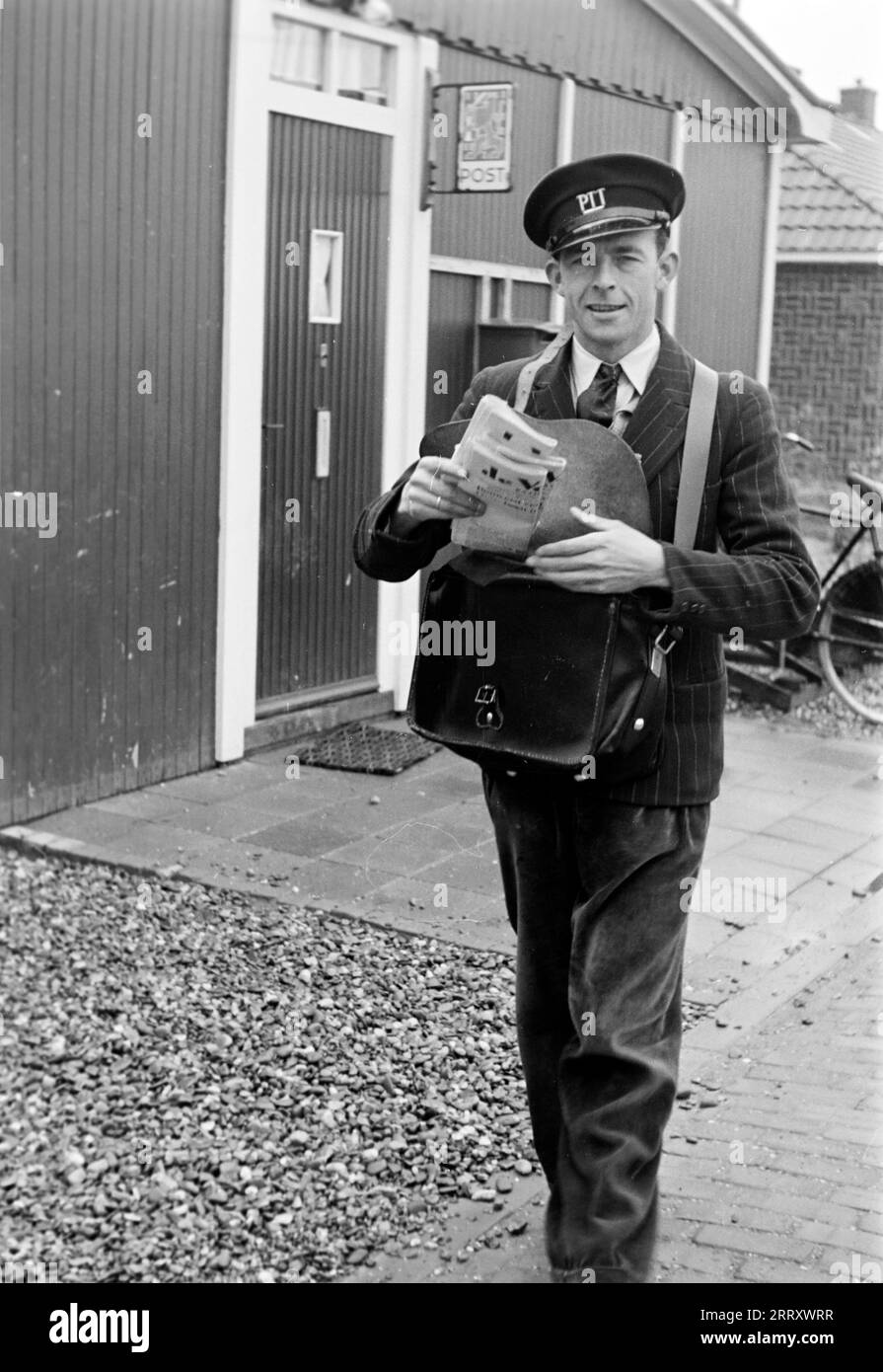 Der Postbote von Lelystadhaven, 1955. The postman of Lelystadhaven, 1955. Stock Photo