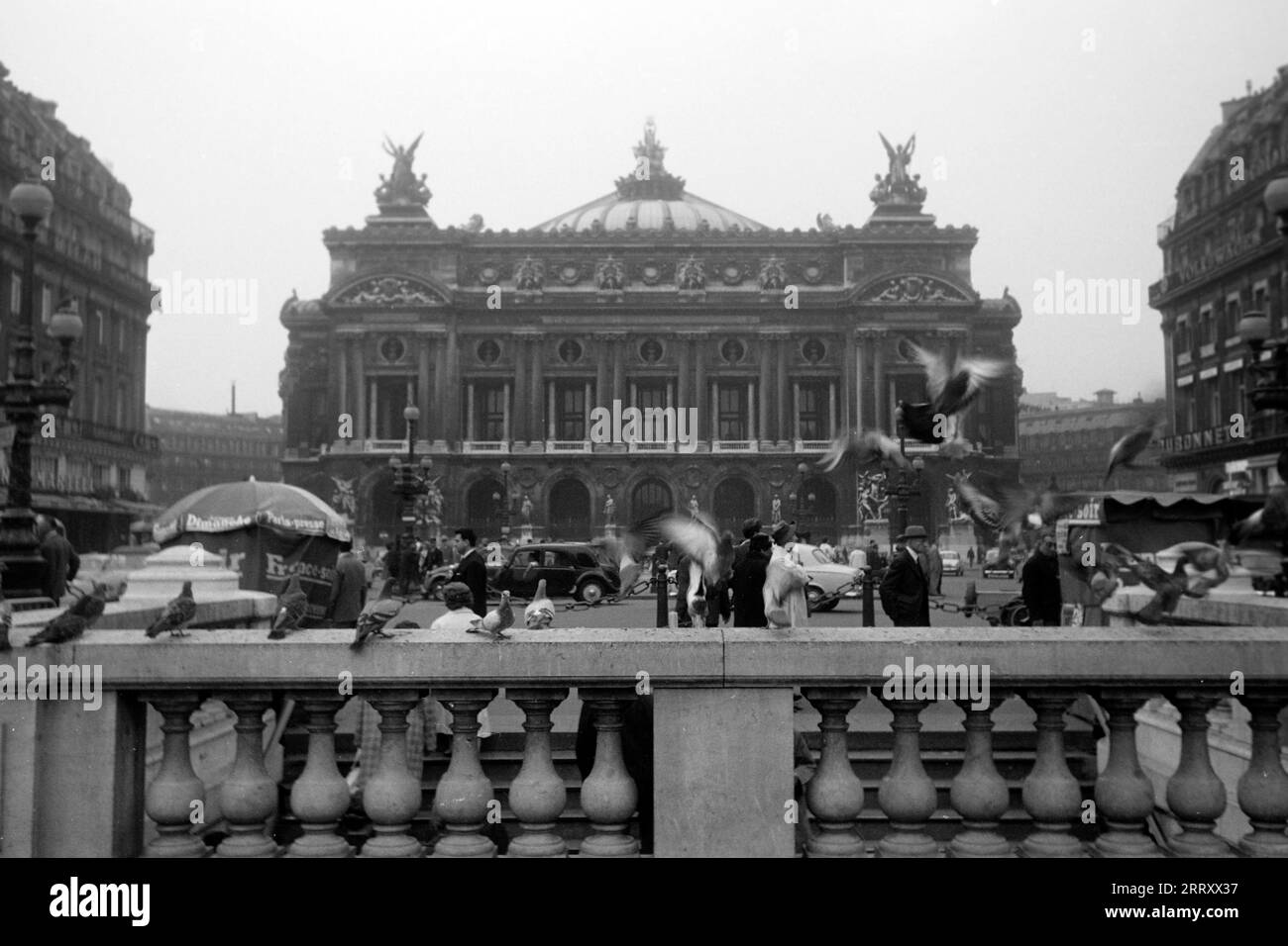 60s paris opera Black and White Stock Photos &amp; Images - Alamy