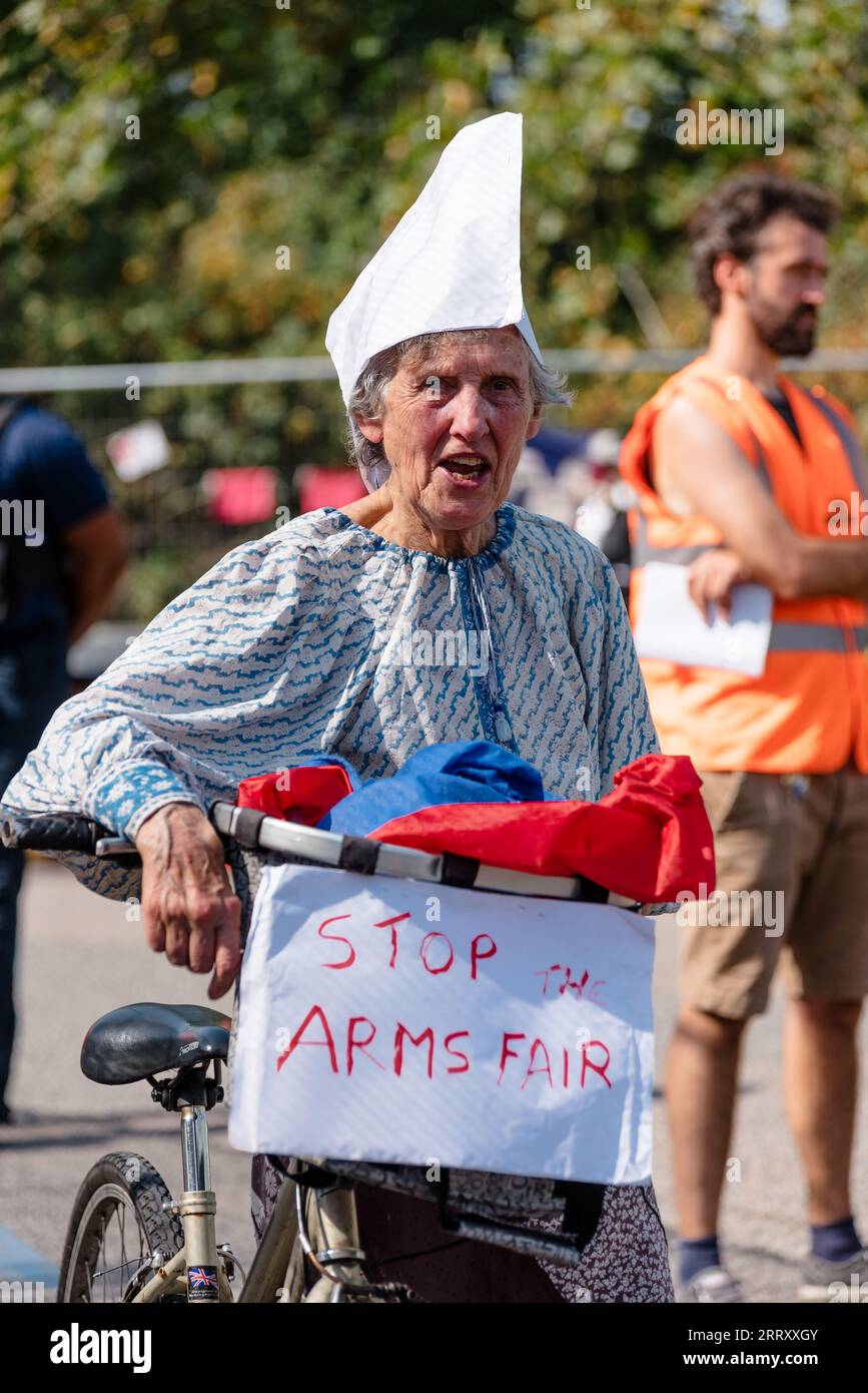 London, UK. 9 September 2023. Protesters block the service entrance to ...