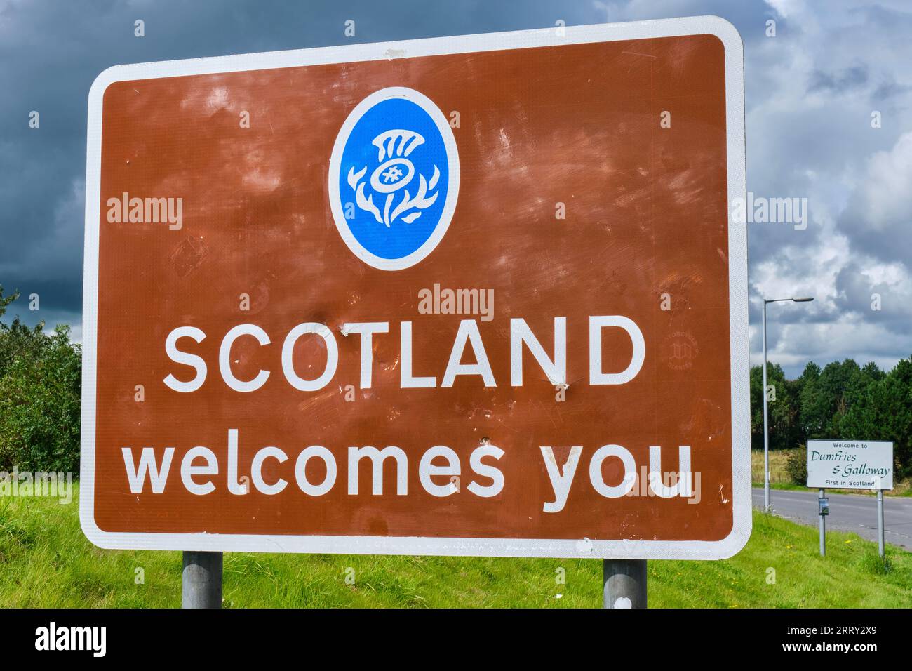 Scotland Welcomes You sign at Gretna Green, Dumfries and Galloway, Scotland Stock Photo
