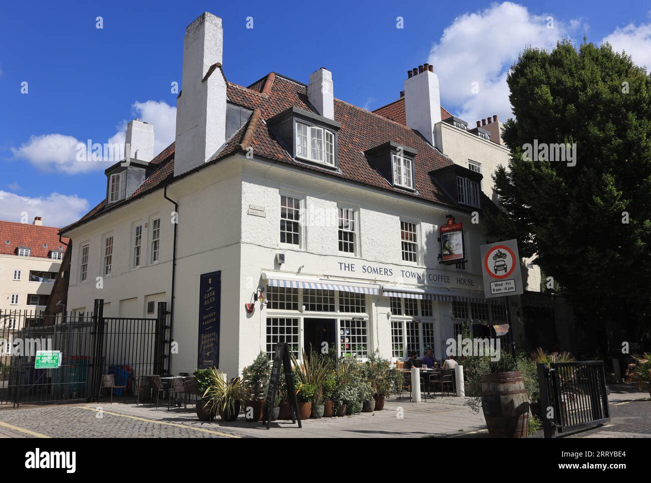 Somers Town Coffee House, a traditional Charles Wells pub on Chalton