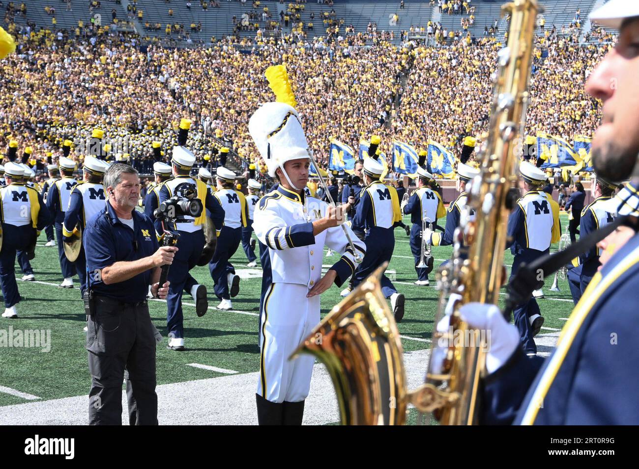 ANN ARBOR, MI SEPTEMBER 09 The Michigan Marching Band Drum Major