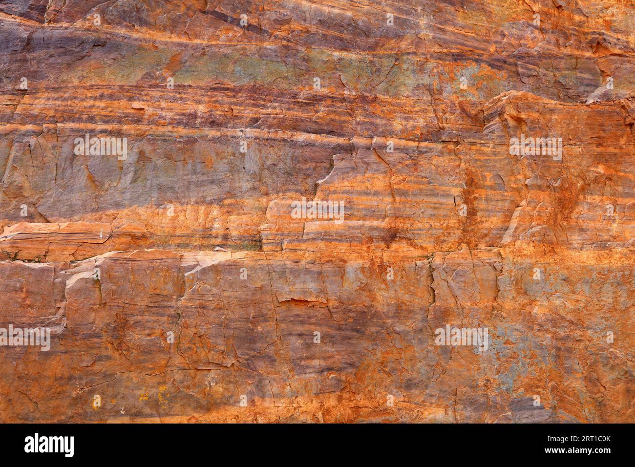 Horizontal bedding structure of rock Stock Photo Alamy