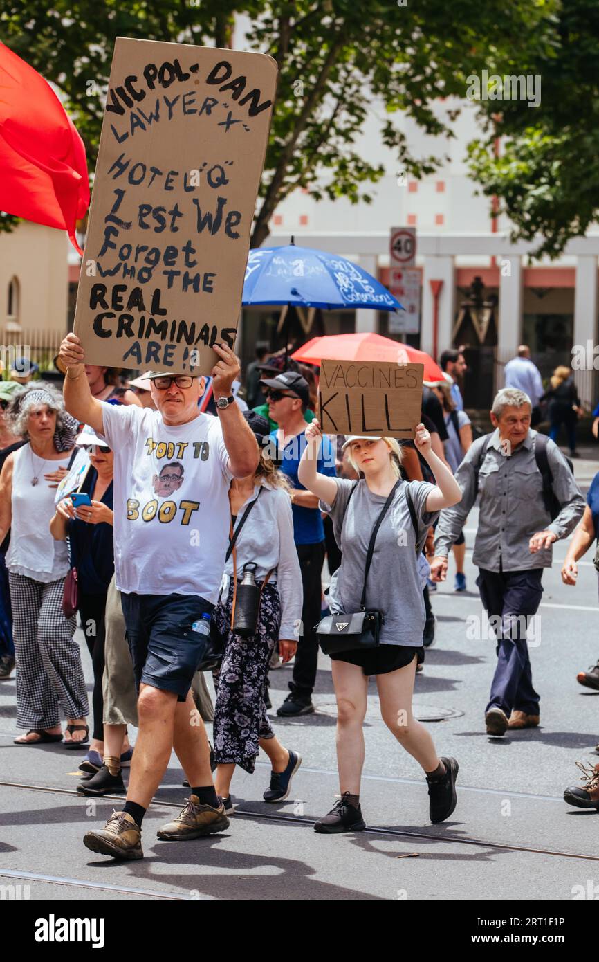 MELBOURNE, AUSTRALIA, DECEMBER 18, 2021: Protesters oppose vaccine laws and COVID rules on December 18, 2021 in Melbourne, Australia Stock Photo