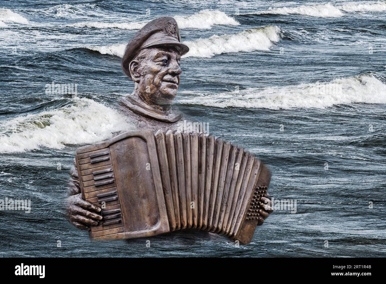Sailor, play me a song from the sea Stock Photo - Alamy