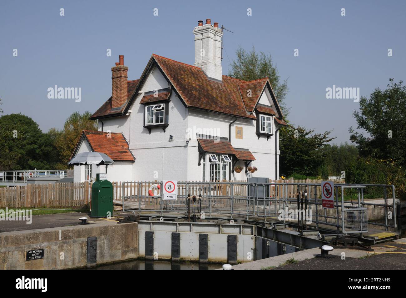 Goring Lock,  Goring-on-Thames, Oxfordshire Stock Photo
