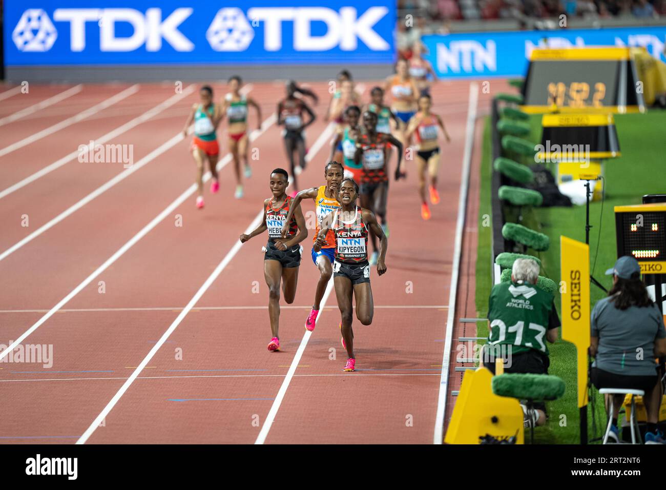 Faith Kipyegon winning in the 5000 meters at the World Athletics