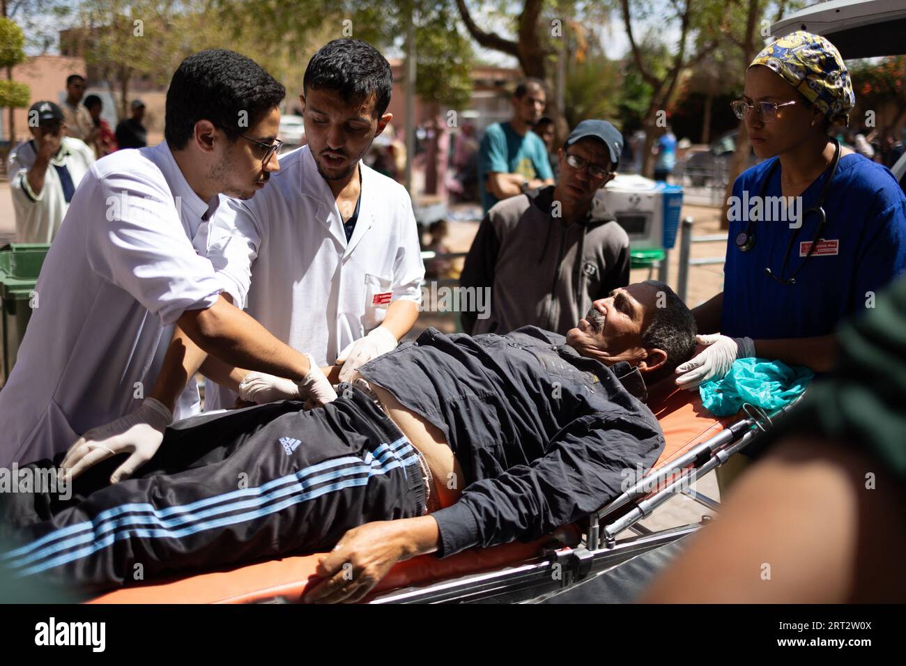 Marrakesh, Morocco. 10th Sep, 2023. Injured people arrive by ambulance to the Hospital Mohammed