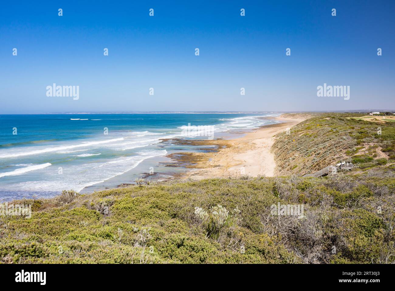 The view towards Thirteenth Beach from Barwon Heads Park on a hot ...