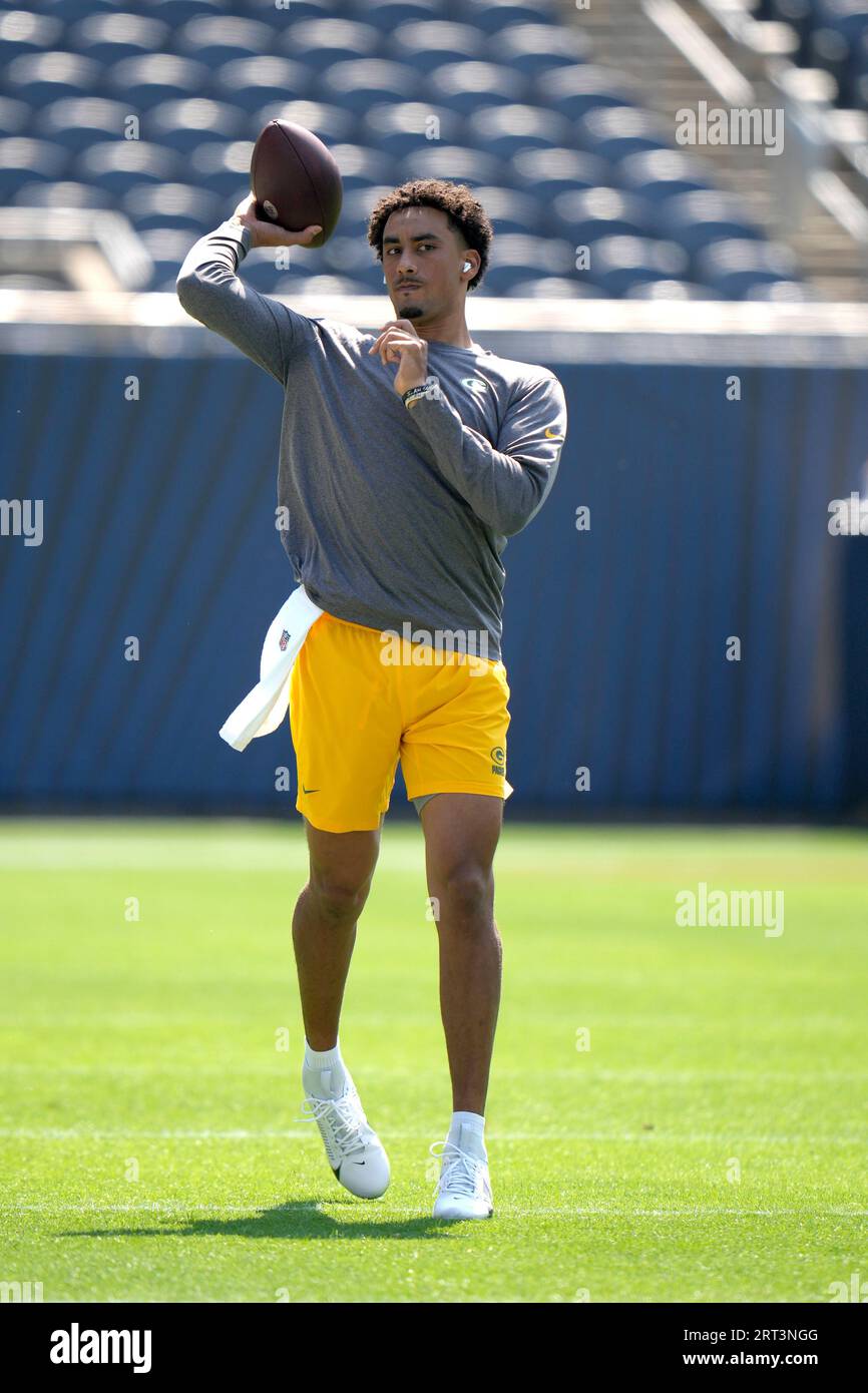 Green Bay Packers quarterback Jordan Love warms up before the