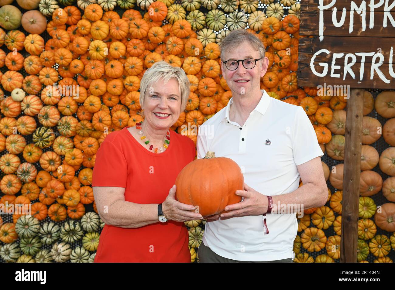 Birgit Friend 09 September 2023, North Rhine-Westphalia, Hürth: Presenter Birgit ...