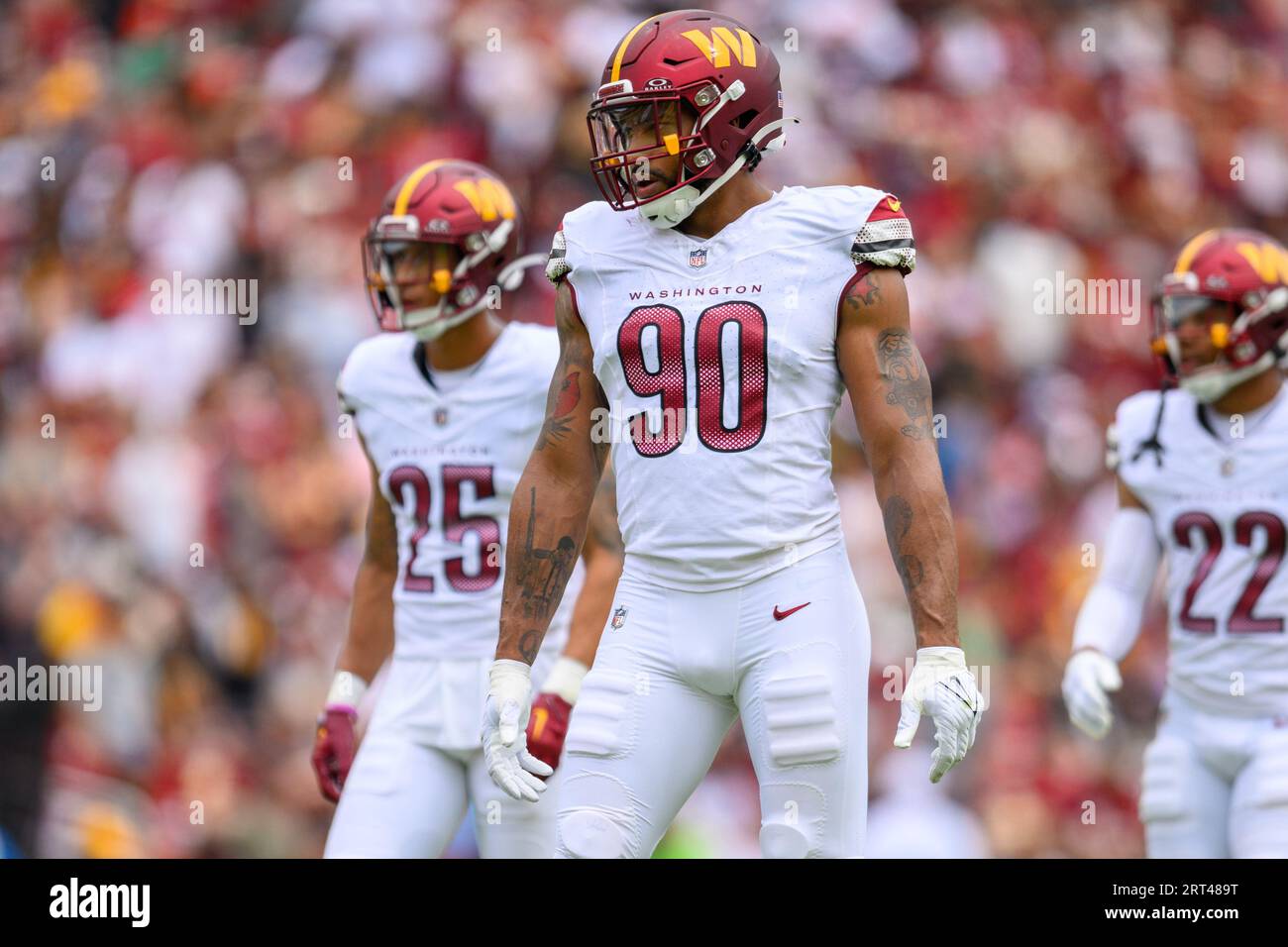 Landover, MD, USA. 10th Sep, 2023. Washington Commanders defensive end  Montez Sweat (90) moves into position during the NFL game between the  Arizona Cardinals and the Washington Commanders in Landover, MD. Reggie