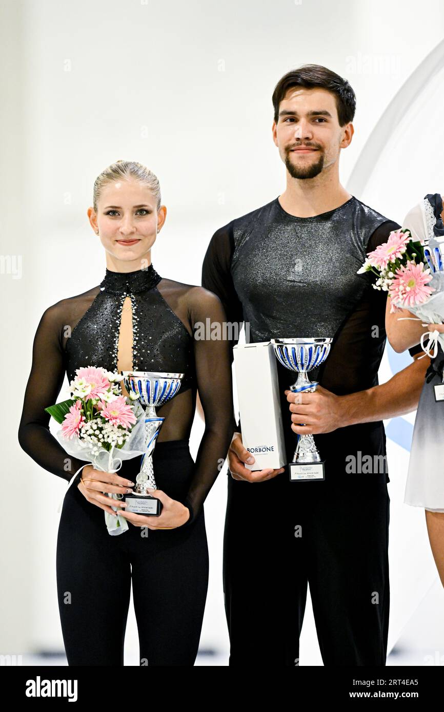 Pairs Awards, Minerva Fabienne HASE & Nikita VOLODIN (GER) second place