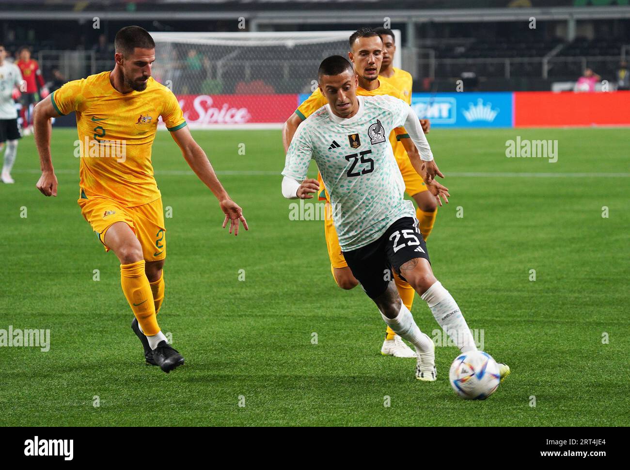Arlington, Texas, United States: Roberto Alvarado (MX) in action during the international soccer game between Mexico and Australia played at AT&T Stadium on Saturday September 9, 2023. (Credit Image: © Javier Vicencio/eyepix via ZUMA Press Wire) EDITORIAL USAGE ONLY! Not for Commercial USAGE! Stock Photo