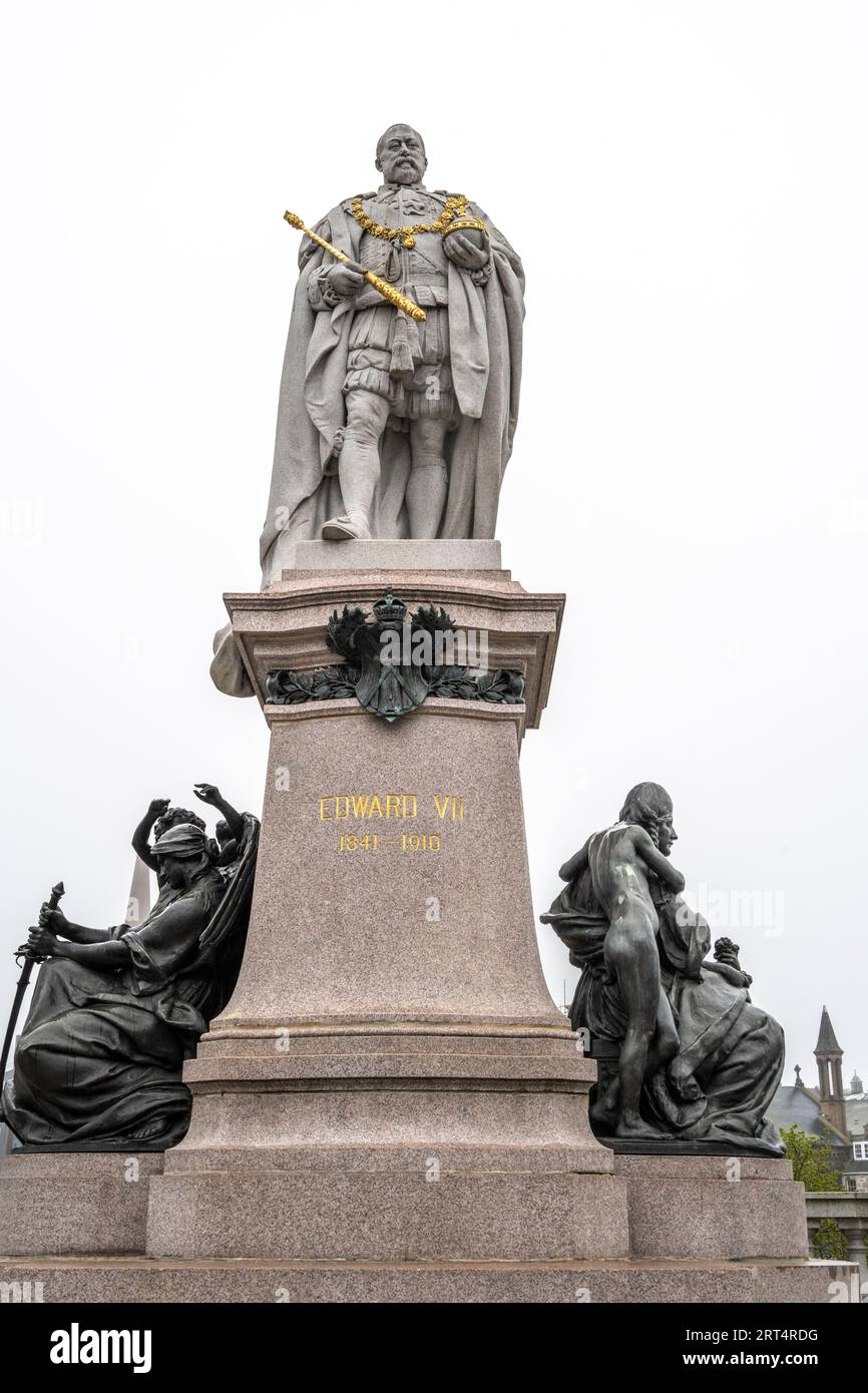 statue of King Edward VII in Aberdeen Scotland Stock Photo