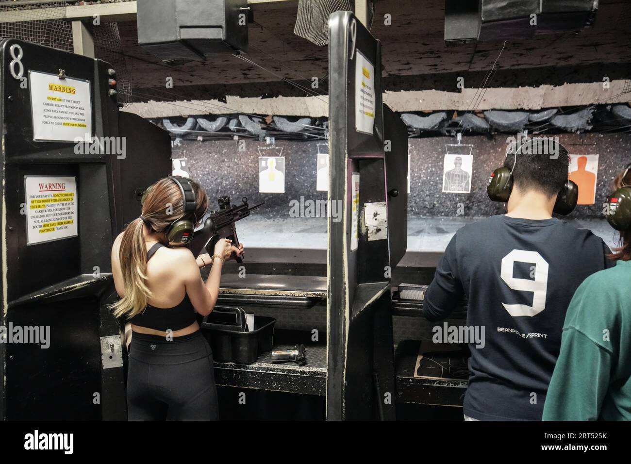 Los Angeles, United States. 09th Sep, 2023. People train to shoot